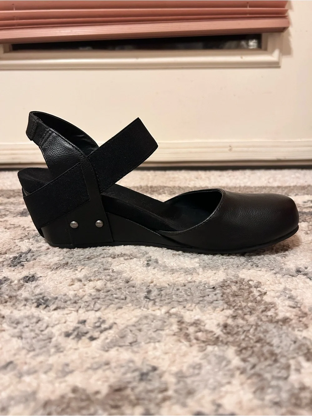 Vintage 7 Eight Freedom Wedges Black Women’s Size 7.5M